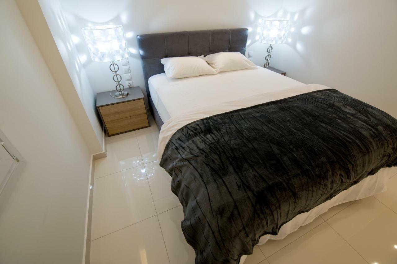 WHITE LUX APARTMENT FOR 2 vipgreece Athene Buitenkant foto