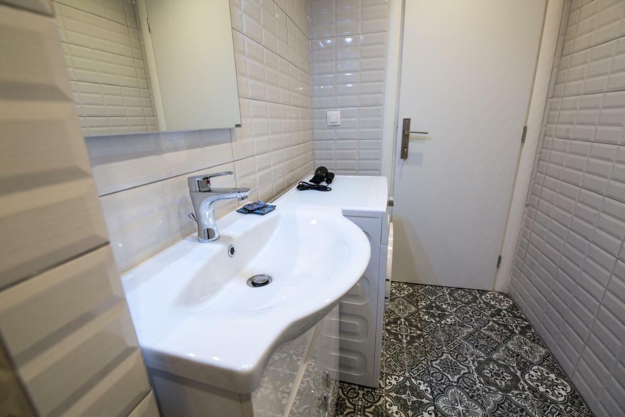 WHITE LUX APARTMENT FOR 2 vipgreece Athene Buitenkant foto